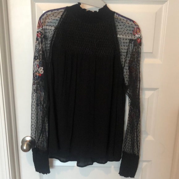 Blouse - Picture 1 of 10